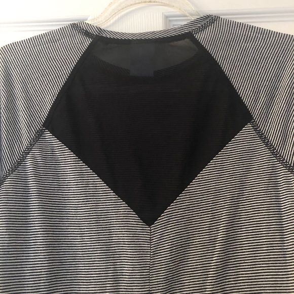 Zella Girl black & white striped long sleeve tee - Picture 3 of 5